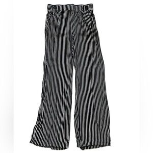 Joe Benbasset Black and White Vertical Stripe Wide-Leg Pants (Size: Medium)